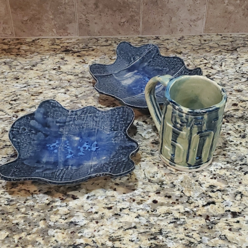 Mug with companion plates